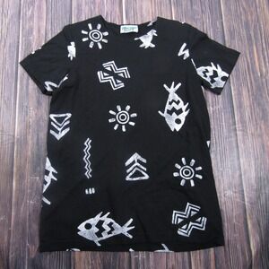 Coconut Bay Shirt Womens M Black Graphic Fish Print Crew Neck Short Sleeve